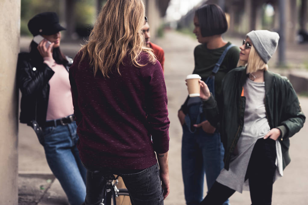 A Beginner’s Guide for Women to Improve Their Personal Fashion Style