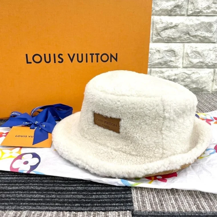 Louis Vuitton Shearling Bucket Hat Reversible Monogram Beige Boxed 50cm Rare