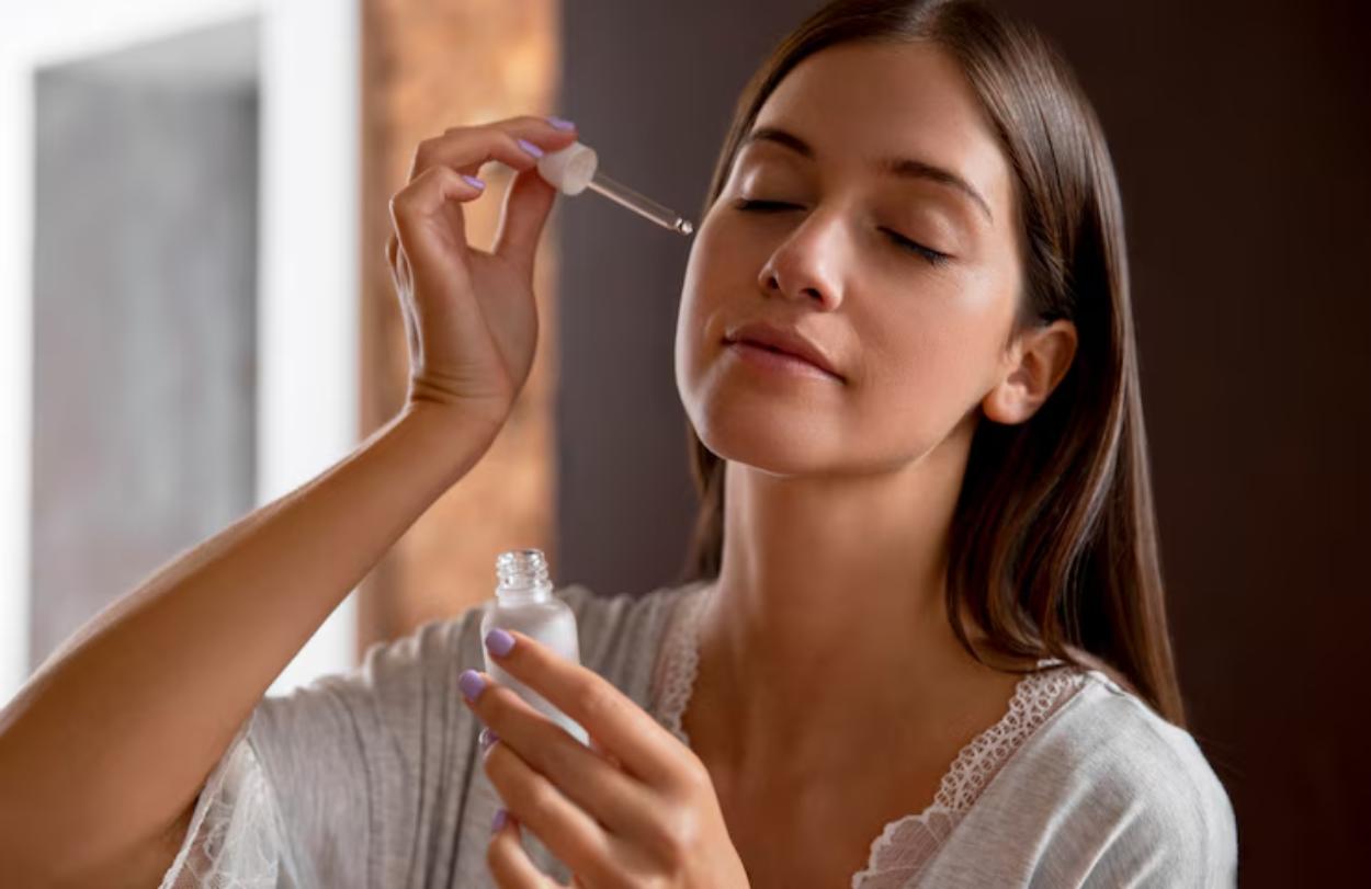 Face Oils: Who Should Use Them and When? - Complete Guide